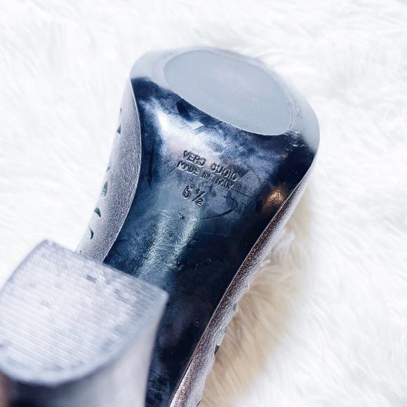 Aquatalia Metallic Grey Open Toe Heels Laser Etched Lace SZ6.5 Italy - Picture 10 of 11